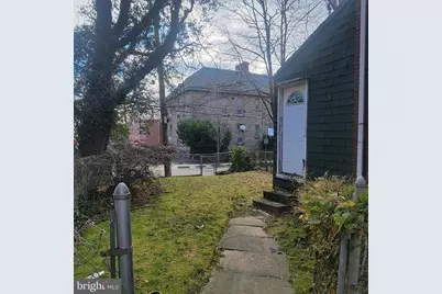 324 W Earlham Terrace, Philadelphia, PA 19144 - Photo 6