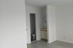 1710 Lombard St, Philadelphia, PA 19146 - Photo 4