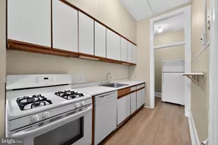 2117 Spruce St, Philadelphia, PA 19103 - Photo 10