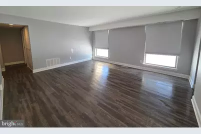 5017 S Convent Lane #C, Philadelphia, PA 19114 - Photo 8