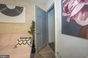 2314 Brown St, Philadelphia, PA 19130 - Photo 4