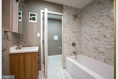 919 Pine Street #1R, Philadelphia, PA 19107 - Photo 16