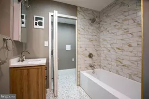 919 Pine St, Philadelphia, PA 19107 - Photo 16