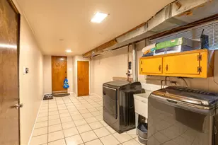 7039 Crease Ln, Philadelphia, PA 19128 - Photo 14