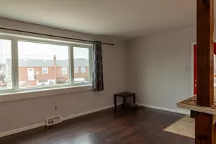 7039 Crease Ln, Philadelphia, PA 19128 - Photo 6