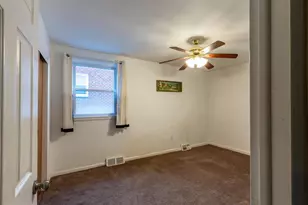 7039 Crease Ln, Philadelphia, PA 19128 - Photo 8