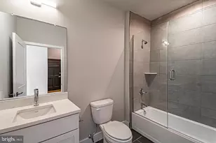 1300 S 19th St, Philadelphia, PA 19146 - Photo 8