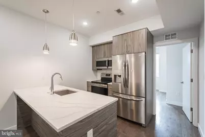 627 W Oxford Street #UNIT 2, Philadelphia, PA 19122 - Photo 2