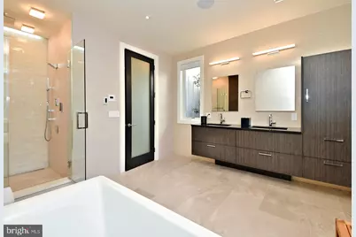 624 N Bodine Street, Philadelphia, PA 19123 - Photo 92