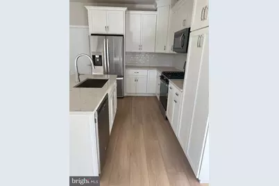 3001 Cityview Walk #192, Philadelphia, PA 19125 - Photo 4