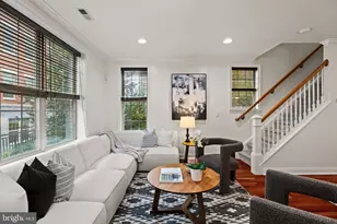 201 Commodore Court, Philadelphia, PA 19146 - Photo 4