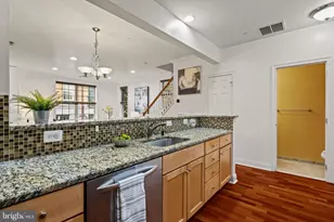 201 Commodore Court, Philadelphia, PA 19146 - Photo 12