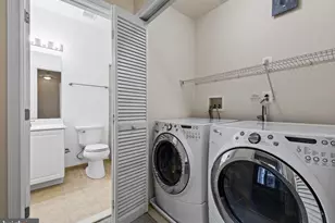 201 Commodore Court, Philadelphia, PA 19146 - Photo 38