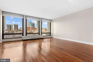 210 Locust St, Philadelphia, PA 19106 - Photo 2