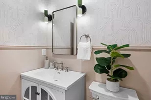 404 Pierce St, Philadelphia, PA 19148 - Photo 10