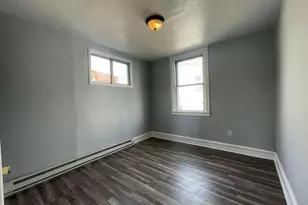 1729 S Edgewood St, Philadelphia, PA 19142 - Photo 12