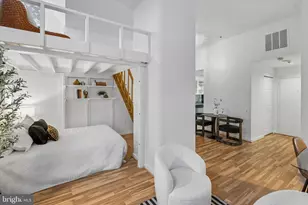 315 New St, Philadelphia, PA 19106 - Photo 4