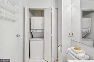 315 New St, Philadelphia, PA 19106 - Photo 14