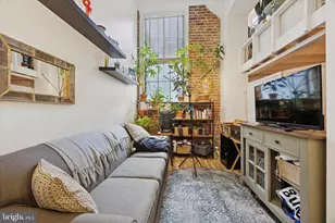 315 New St, Philadelphia, PA 19106 - Photo 4