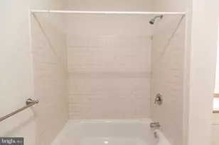 1411-6 Walnut St, Philadelphia, PA 19102 - Photo 24