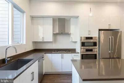 421 Wallace Street, Philadelphia, PA 19123 - Photo 8