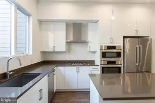 421 Wallace St, Philadelphia, PA 19123 - Photo 8