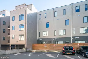 421 Wallace St, Philadelphia, PA 19123 - Photo 24