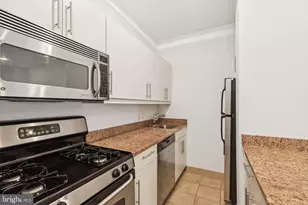 219 S 18th St, Philadelphia, PA 19103 - Photo 4