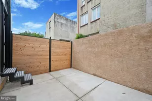 108 N Van Pelt St, Philadelphia, PA 19103 - Photo 10