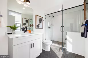 3033 Bridgeview walk, Philadelphia, PA 19125 - Photo 10