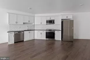 404 Fountain St, Philadelphia, PA 19128 - Photo 2