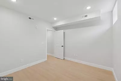 518 W Susquehanna Avenue, Philadelphia, PA 19122 - Photo 14