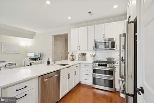 610 Captains Way, Philadelphia, PA 19146 - Photo 10