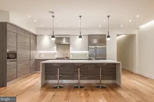 725 Chestnut St, Philadelphia, PA 19106 - Photo 1