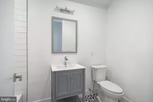 542 Pierce St, Philadelphia, PA 19148 - Photo 16