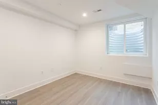 542 Pierce St, Philadelphia, PA 19148 - Photo 28