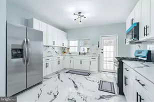 2226 Sepviva St, Philadelphia, PA 19125 - Photo 8