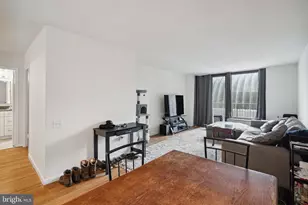 1420 Locust St, Philadelphia, PA 19102 - Photo 2