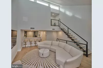 18 Saint James Court, Philadelphia, PA 19106 - Photo 4