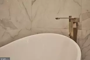 18 St James Ct, Philadelphia, PA 19106 - Photo 14