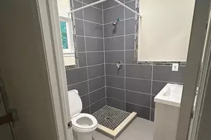 2212 N Sydenham St, Philadelphia, PA 19132 - Photo 12