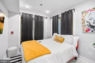 1924 N 6th St, Philadelphia, PA 19122 - Photo 12