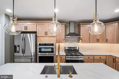 719 S 19th Street, Philadelphia, PA 19146 - Photo 12