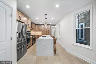 719 S 19th St, Philadelphia, PA 19146 - Photo 10