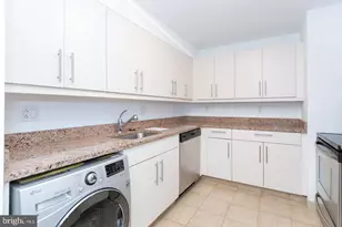 219 S 18th St, Philadelphia, PA 19103 - Photo 2