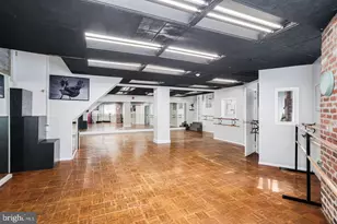 2541 S Clarion St, Philadelphia, PA 19148 - Photo 8