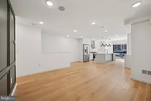 871 N 20th St, Philadelphia, PA 19130 - Photo 18