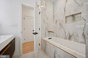 871 N 20th St, Philadelphia, PA 19130 - Photo 36