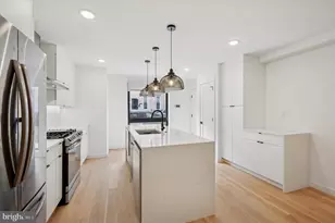 871 N 20th St, Philadelphia, PA 19130 - Photo 12