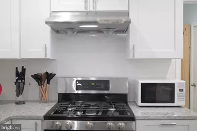 2033 S 22nd Street, Philadelphia, PA 19145 - Photo 4